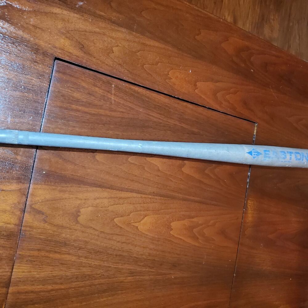 Easton Performer Softball Bat 33 in Aluminum Alloy Slowpitch Balanced 2 1/4 Adul